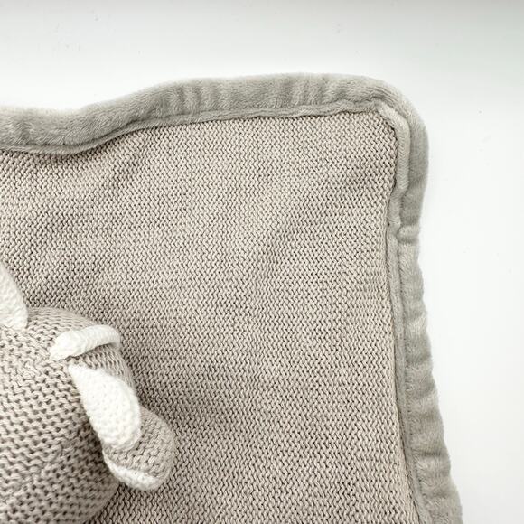 Peacock Alley Light Grey Fleece Giraffe Lovey Security Baby Blanket Soft Plush - Picture 5 of 10